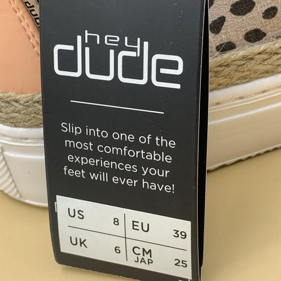 NEW Hey Dude Women's Peyton slip-on Shoes cheetah print pattern Size 8 - Picture 2 of 6